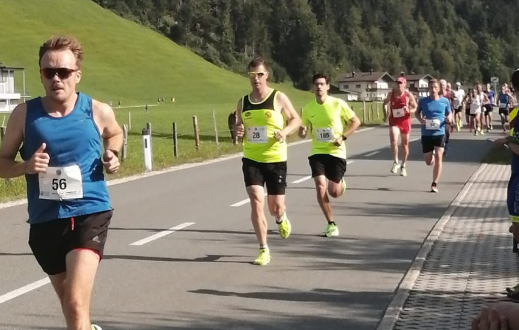 Patrick Pöschl am Weg zur neuen persönlichen Bestzeit über 10 Kilometer