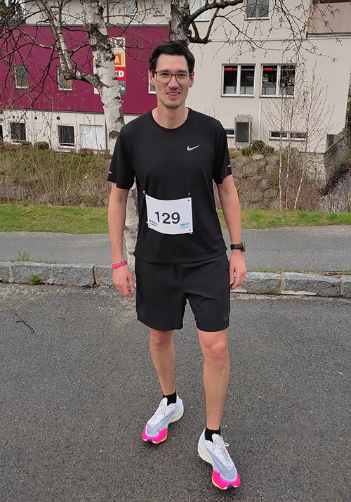 Patrick Pöschl nach dem 10 Kilometer Lauf beim Brixlegger Marktlauf 2022
